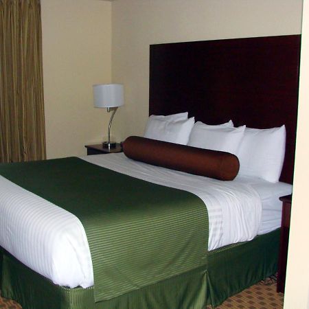 Cobblestone Hotel & Suites - Broken Bow エクステリア 写真