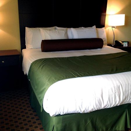 Cobblestone Hotel & Suites - Broken Bow エクステリア 写真